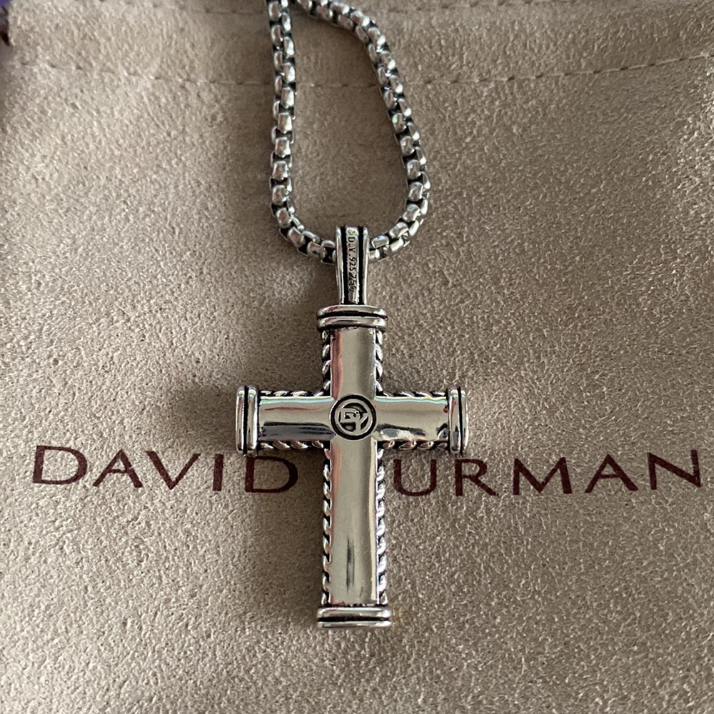 David Yurman Silver Cross Pendant Necklace with Cable Detailing - Picture 2 of 4